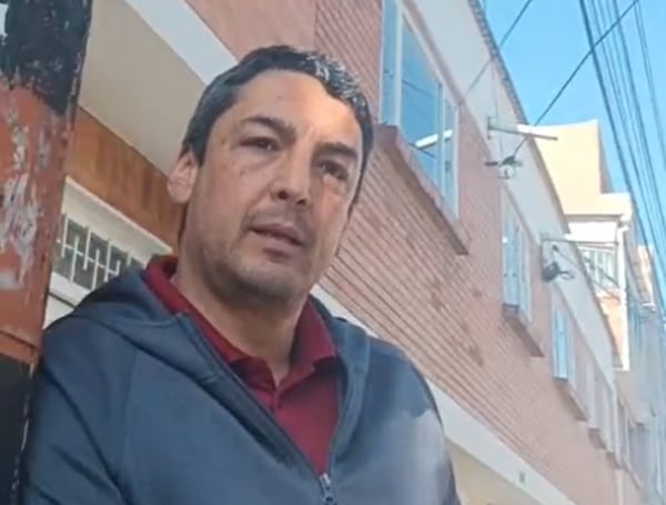 El conductor, identificado como Fabián, fue grabado por la mujer momentos antes del ataque. - crédito captura de video suministrado por la familia de la víctima