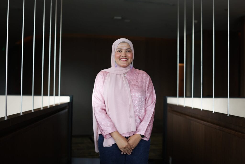 Yasmin Ullah, activista rohinyá, durante el 42º congreso de la Federación Internacional por los Derechos Humanos en Bogotá, el 29 de octubre de 2025.