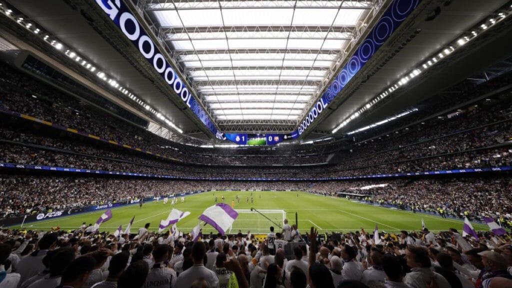 El Bernabéu lidera firme el ranking de ocupación de los estadios de LaLiga