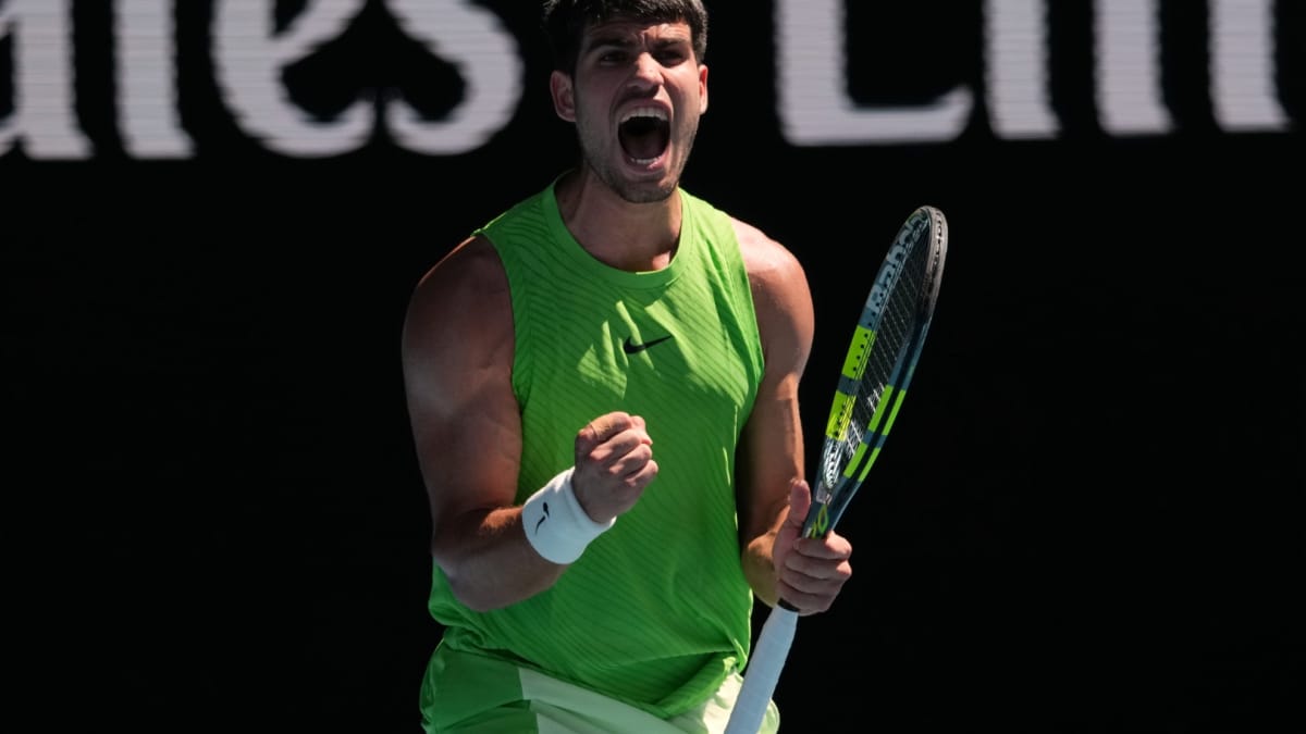 Alcaraz cambia de modelo para acabar con un Hanfmman respondón