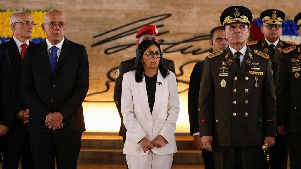 Delcy Rodríguez denuncia ultimátum mortal de tropas de EE.UU. tras caer Maduro