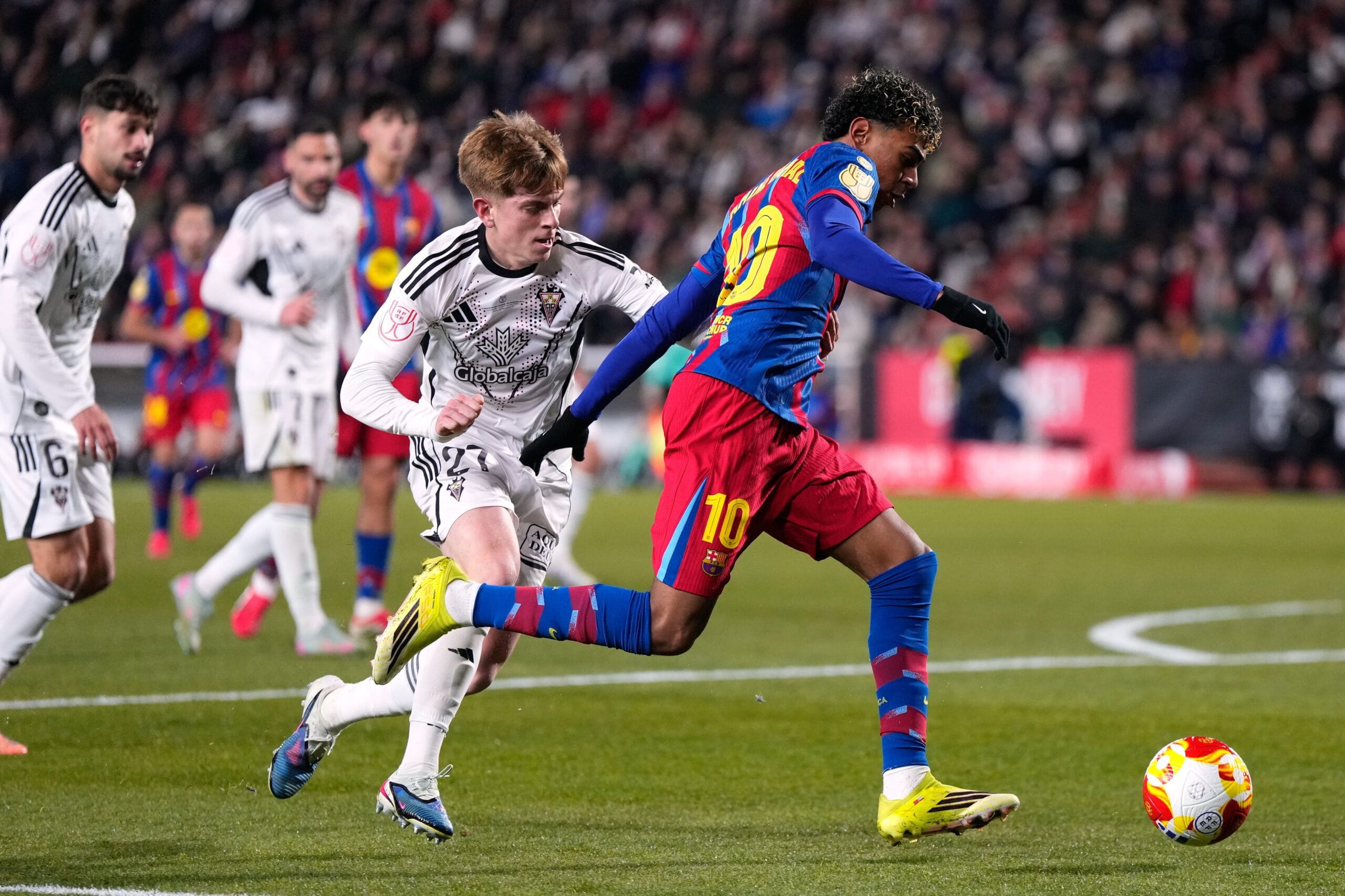 Albacete - Barcelona en directo | El Barça se mete en semifinales de Copa al tumbar a su rival con goles de Lamine y Araujo