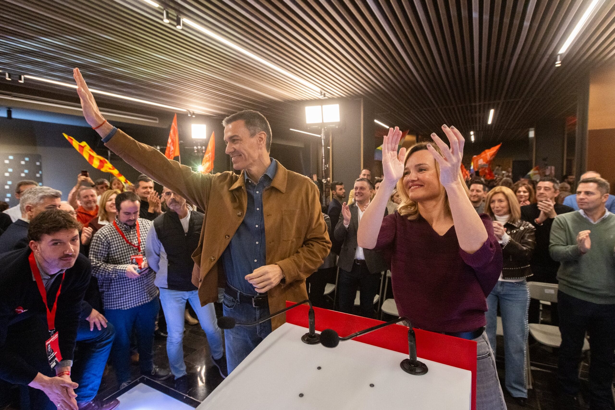 Última hora de la actualidad política, en directo | Sánchez y Feijóo respaldan a sus candidatos en el final de campaña para las elecciones de Aragón