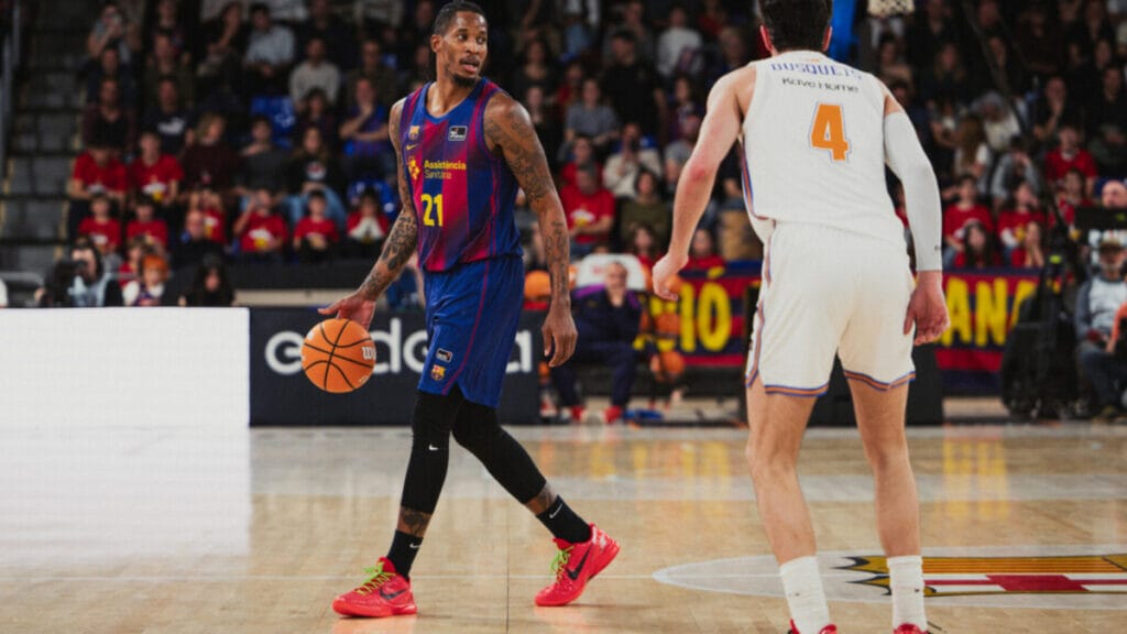 Un gran Girona lleva al límite al Barça en el Palau