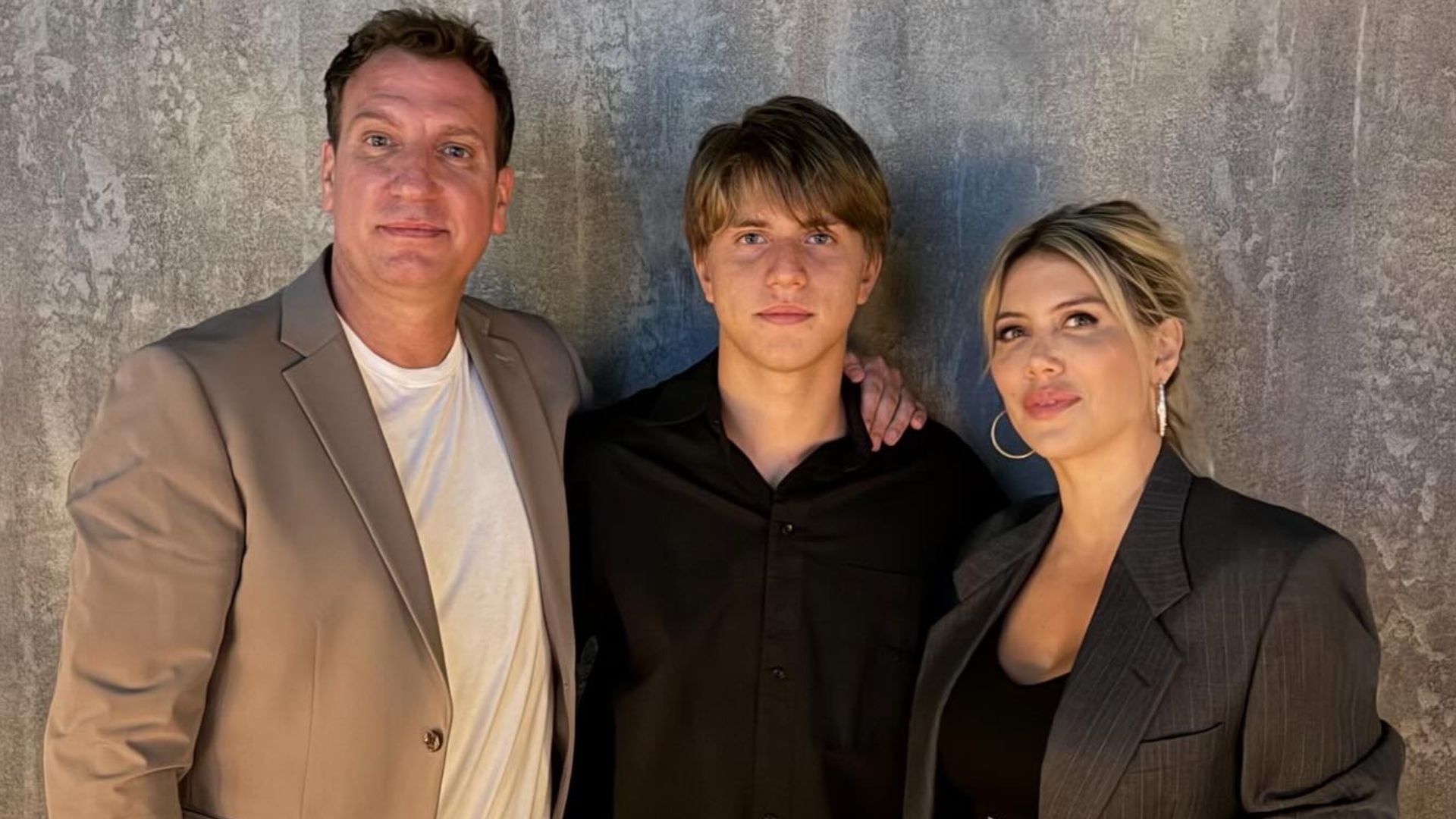 Maxi López y Wanda Nara con su hijo mayor, Valentino