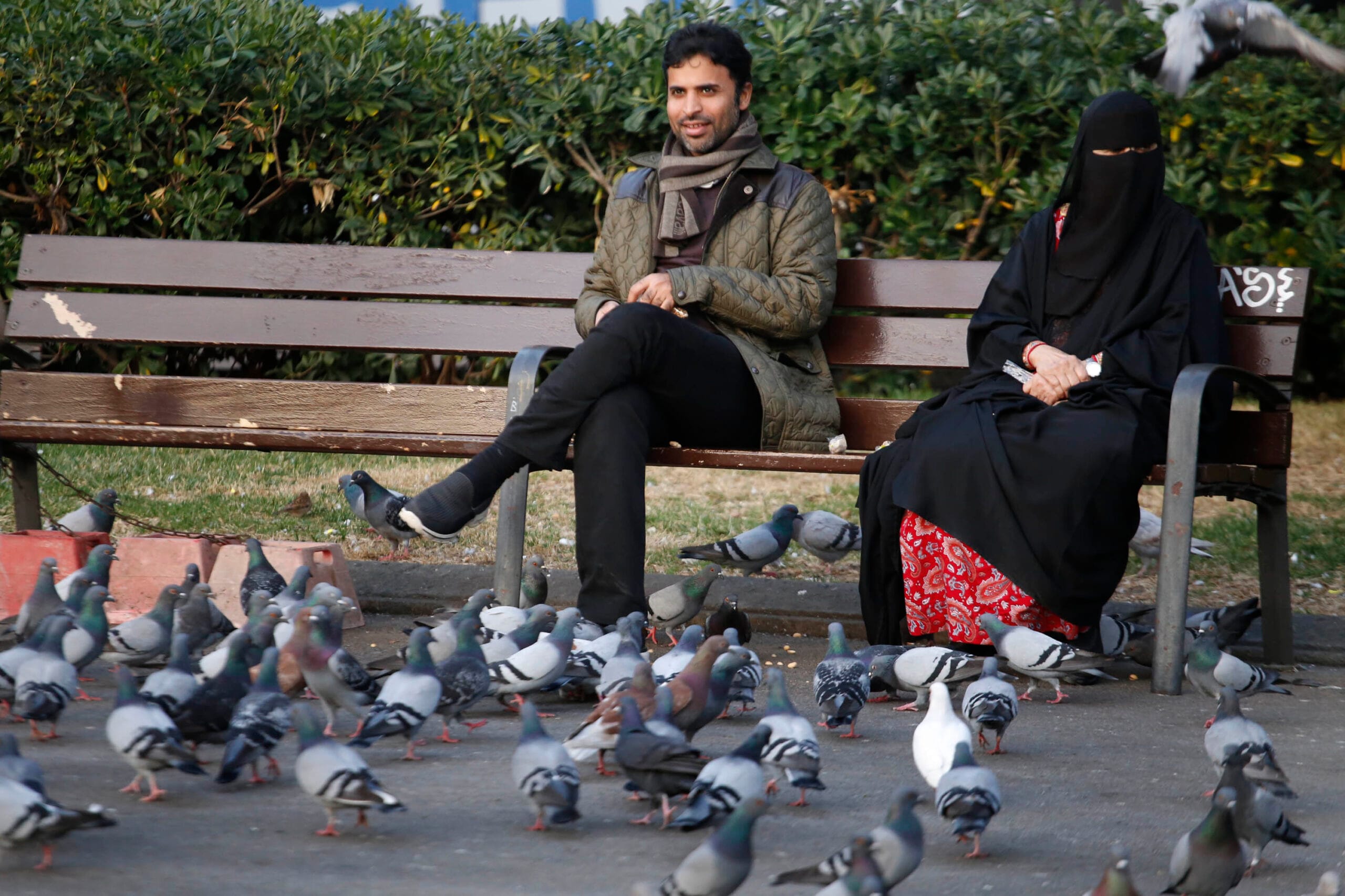 Una mujer con burka en Barcelona.