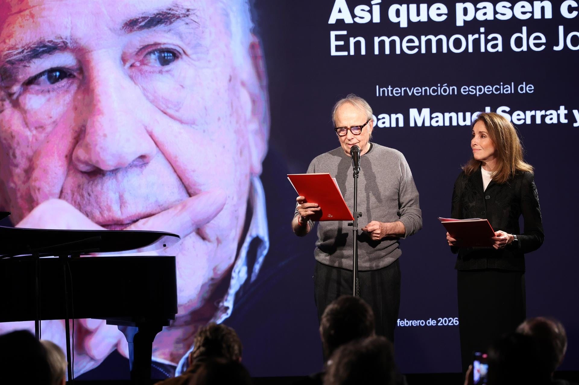 Serrat y Ana Belén ponen voz en el Cervantes a versos de Margarit, poeta "de las dos lenguas", a los 5 años de su muerte