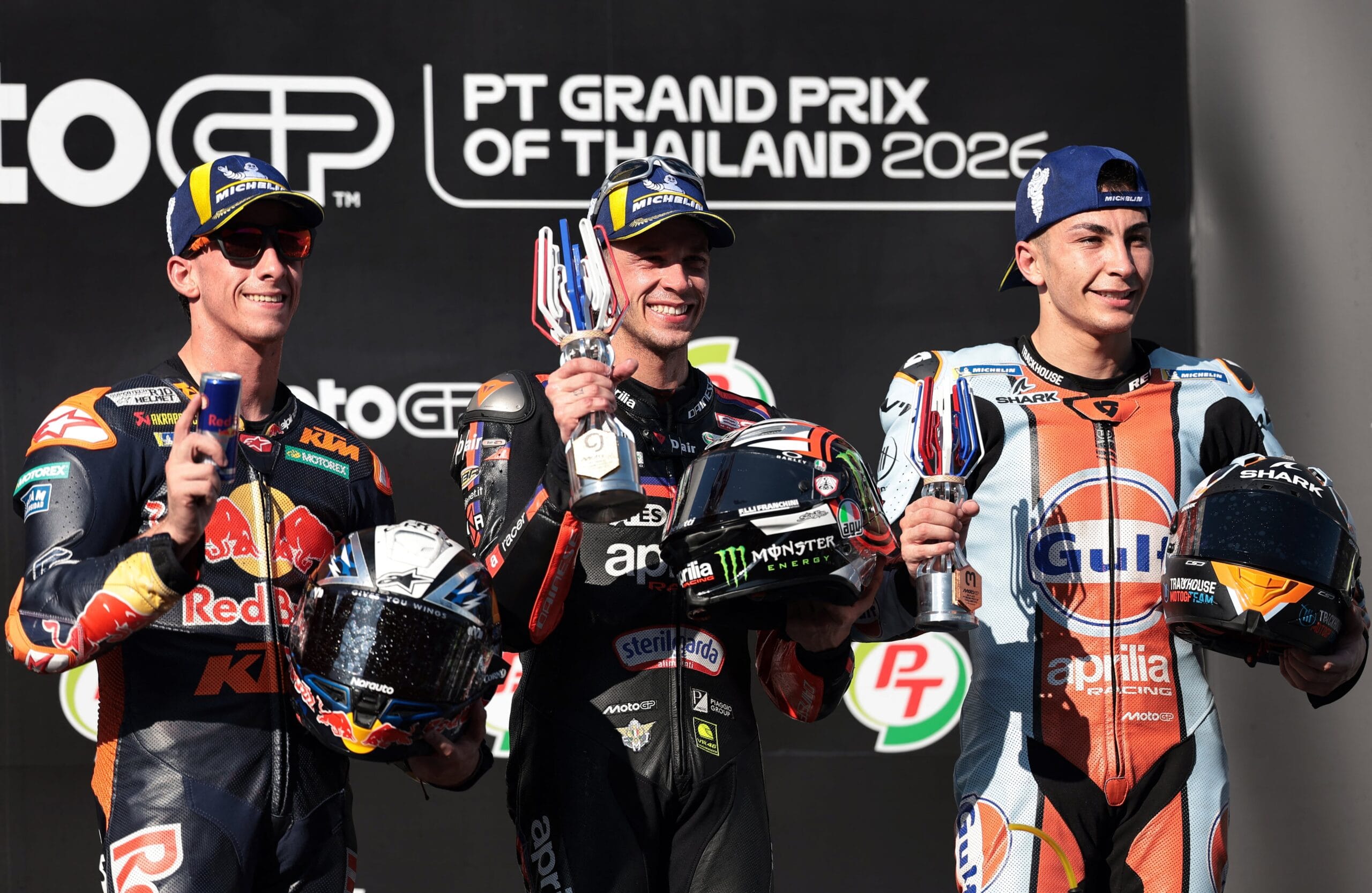 Bezzecchi gana el GP de Tailandia, Márquez abandona y Acosta lidera el Mundial