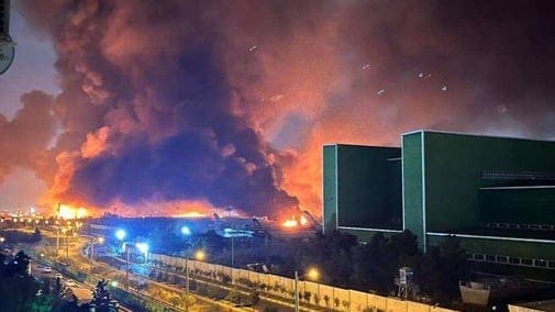 Última hora del ataque de EE UU e Israel contra Irán, en directo | Irán anuncia que suspenderá los bombardeos contra sus países vecinos a menos que los ataques provengan de ellos