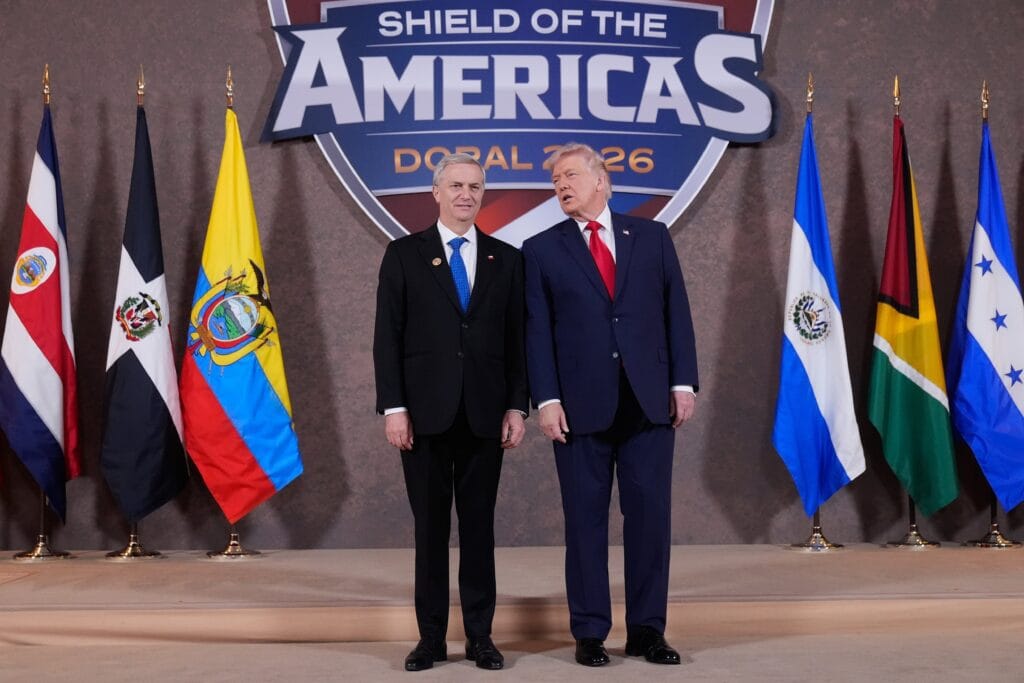 Kast estrecha lazos con Trump y apoya su política exterior