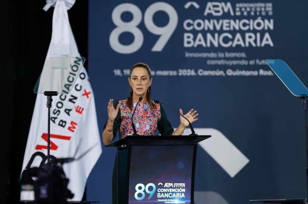 Sheinbaum, ante los banqueros mexicanos: “Necesitamos que le den todavía más al país”