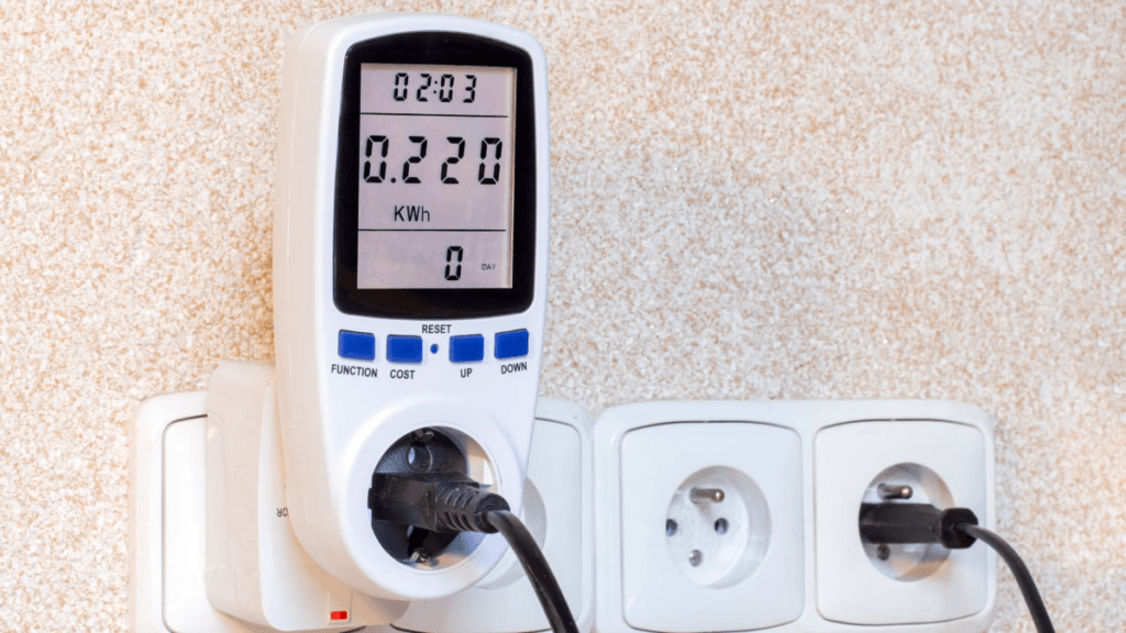 El ‘gadget’ que abarata la factura de la luz es este medidor de consumo que arrasa en Amazon por menos de 13 euros.