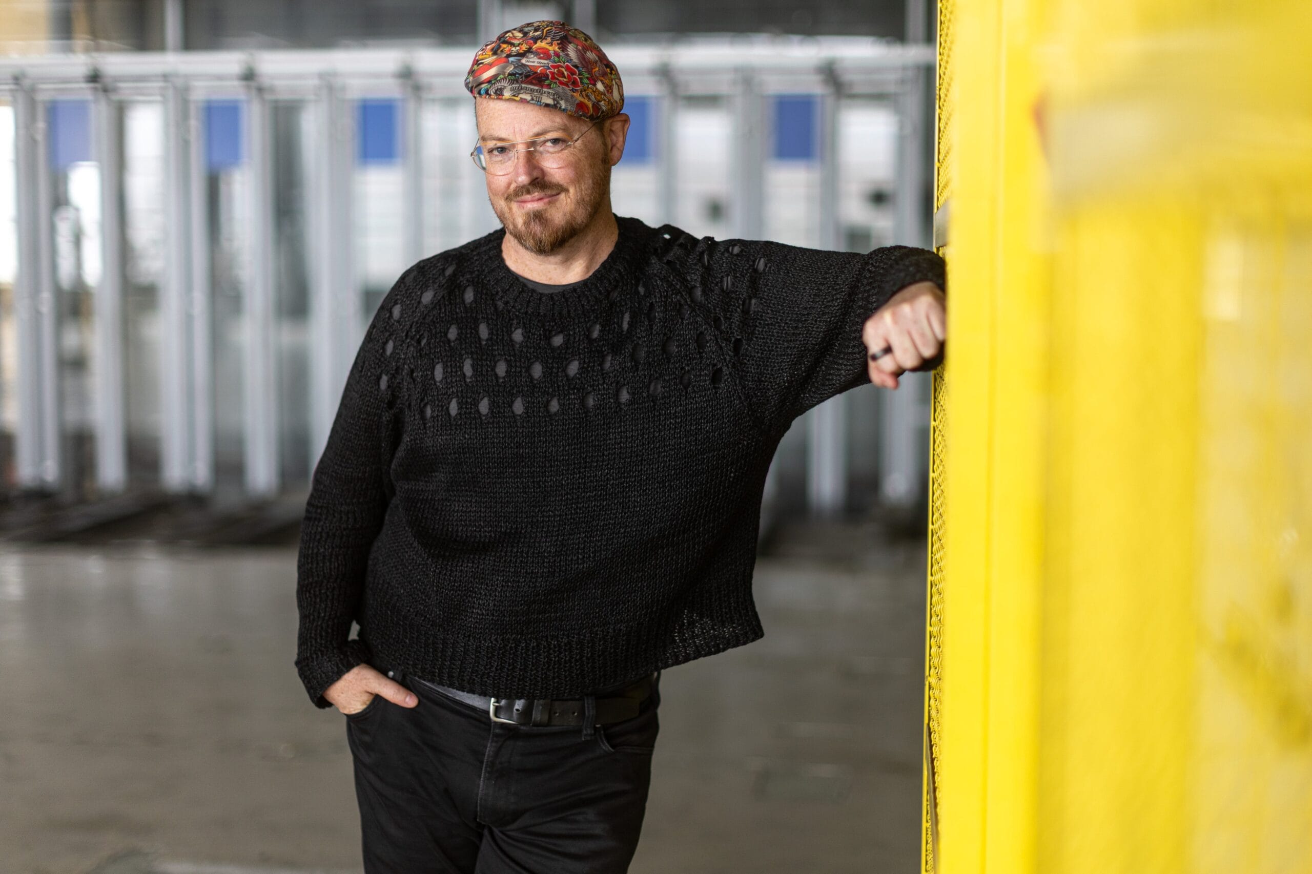 El 'futurólogo' de Amazon, Jonathan Brill, en la antigua rotativa de EL PAÍS este jueves