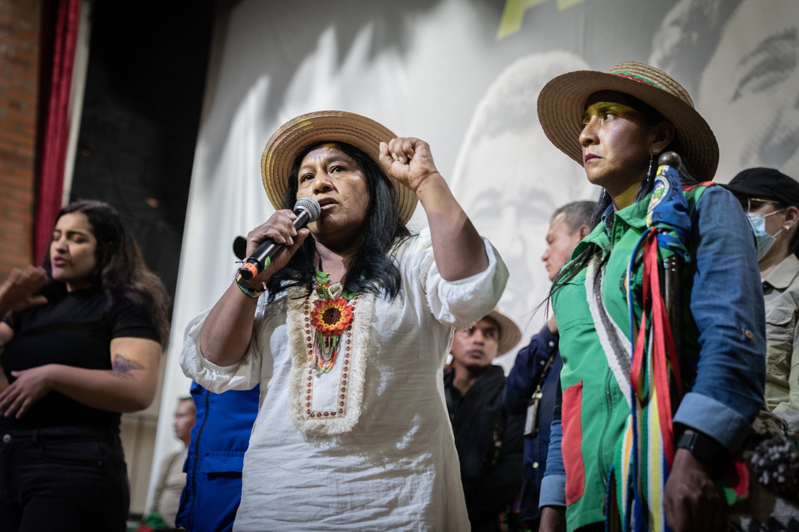 Aída Quilcué en campaña, en Medellín, el 28 de marzo.