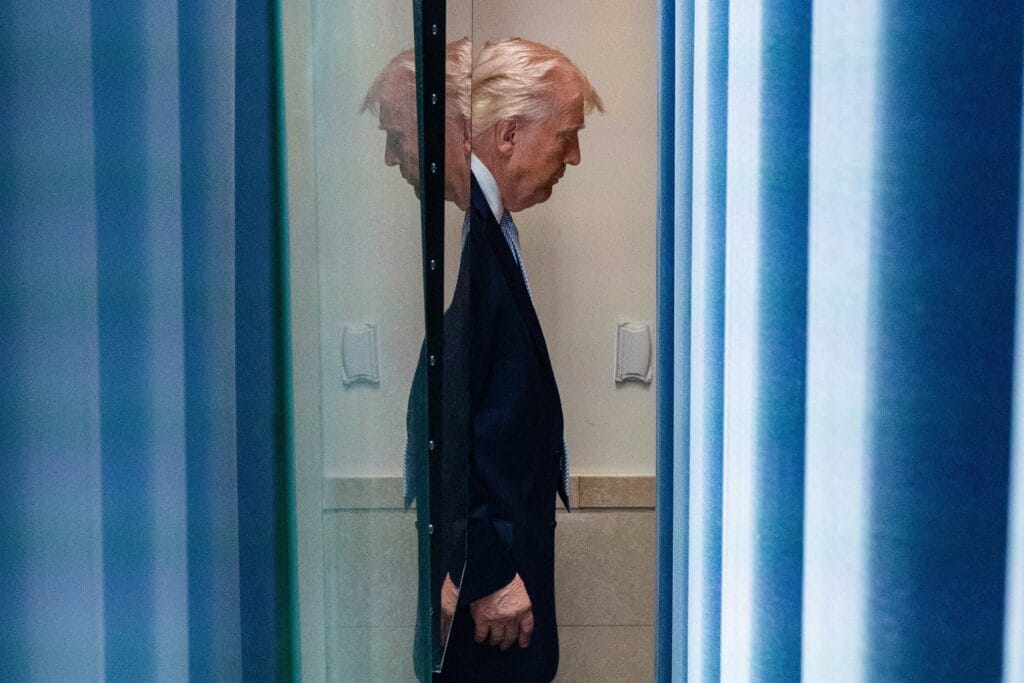 La guerra de Estados Unidos e Israel contra Irán - 6 de abril de 2026 | Trump afirma que los iraníes “quieren” que EE UU bombardee el país: “Están dispuestos a sufrir”