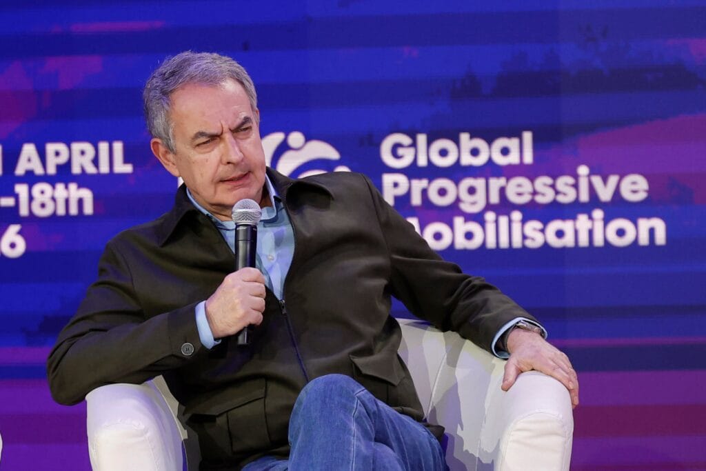 Reunión de líderes progresistas en Barcelona, en directo | Zapatero, en la cumbre progresista: “Los que menos defienden la democracia son los que más combaten el feminismo”