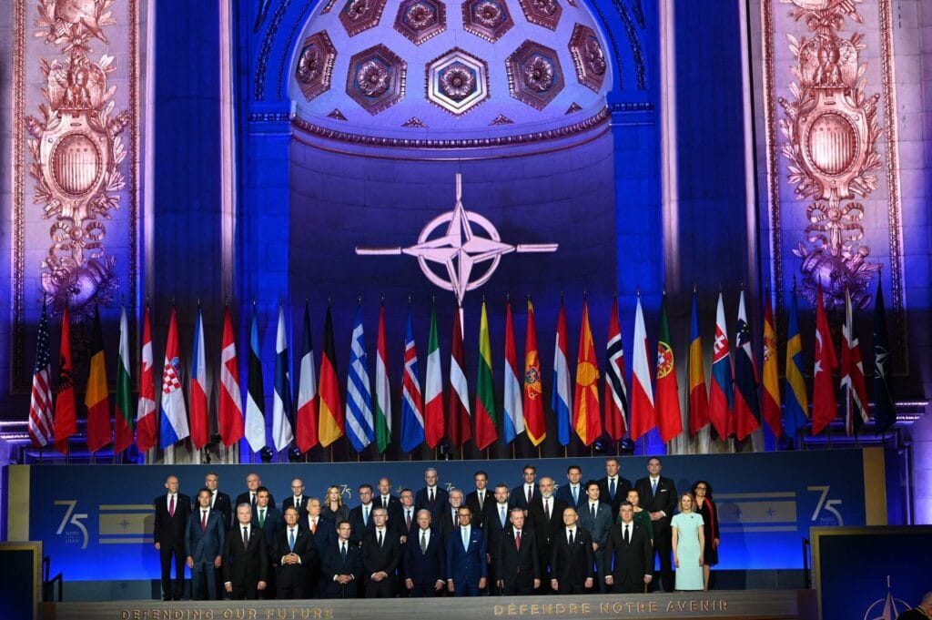 La OTAN eleva la alerta por un posible eje China-Rusia en dos frentes