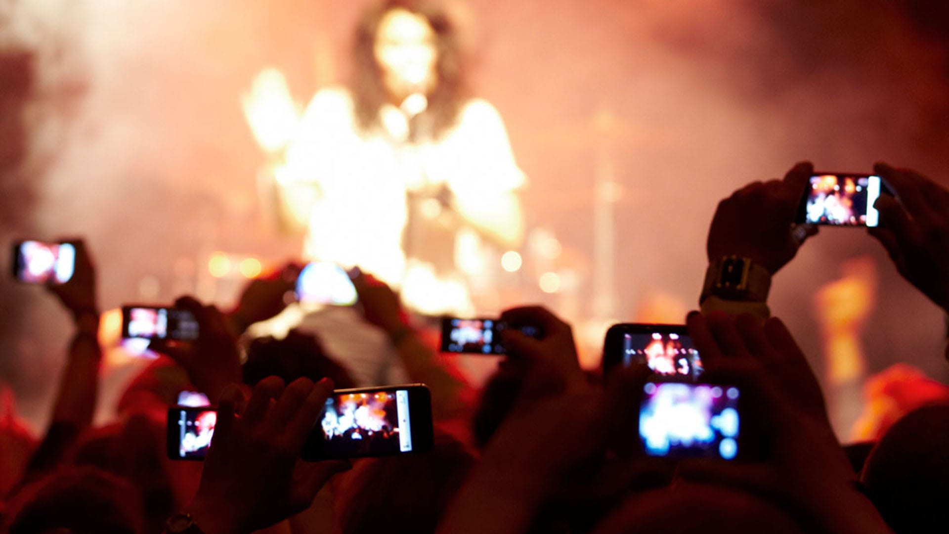 Dickinson: "Grabar conciertos en celulares arruina la experiencia de vivir el show"