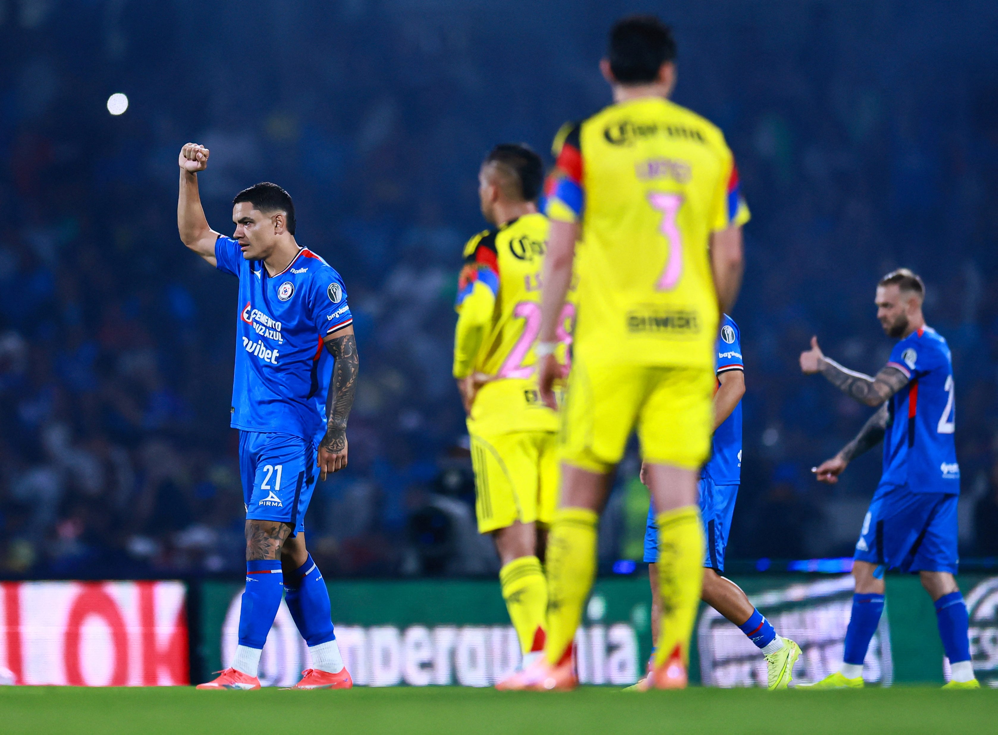 Tras varios meses como locales en sedes alternas, ambos equipos capitalinos regresan al Estadio Azteca para disputar el Clásico Joven. REUTERS/Eloisa Sanchez