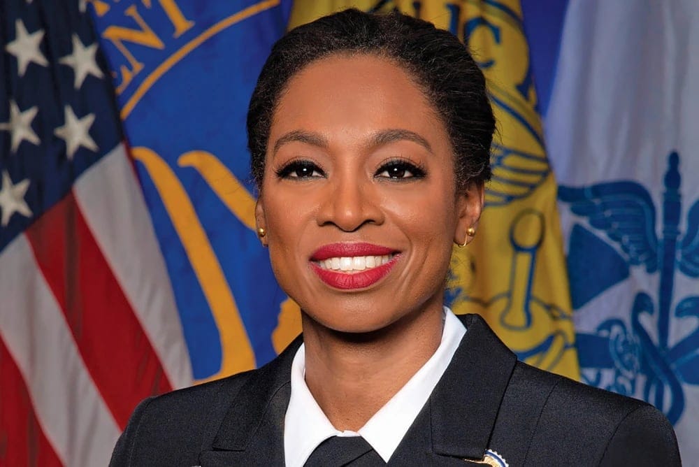 Trump pone a una veterana médica militar al frente de la agencia de prevención sanitaria en EE UU