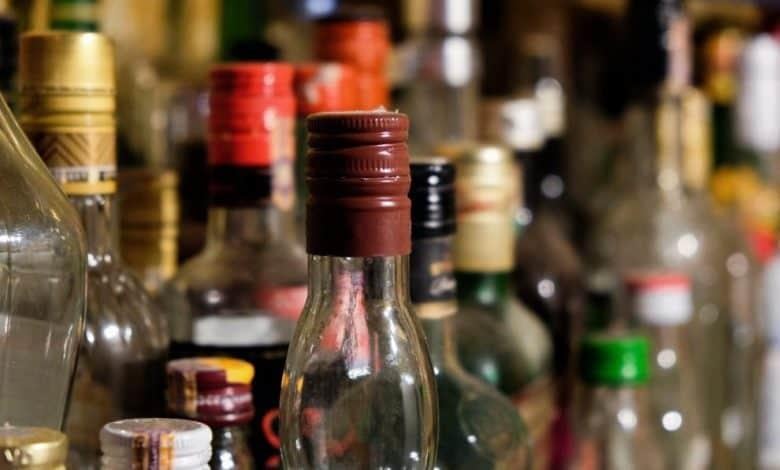 El padre de Gustavo Bolívar murió de cirrosis, una enfermedad hepática crónica que fue causada por el excesivo consumo de alcohol - crédito EFE