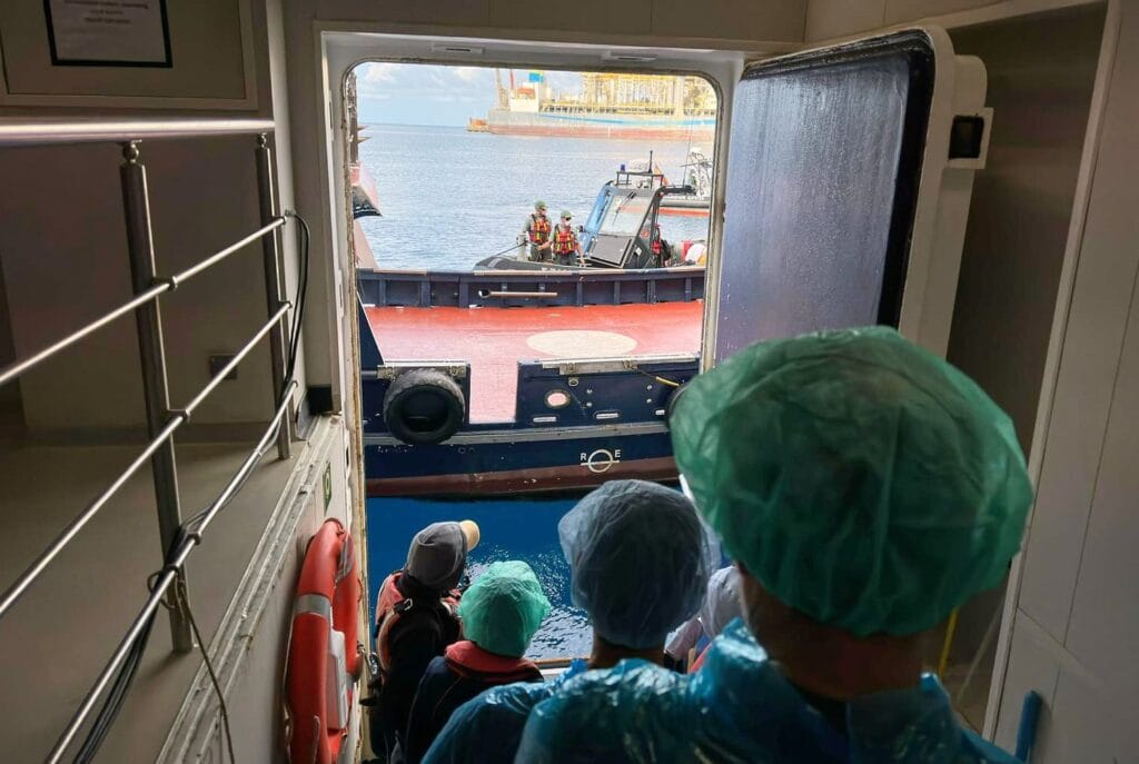 Última hora del brote de hantavirus, en directo | Los 14 pasajeros españoles del ‘MV Hondius’ llegan al aeropuerto de Tenerife Sur