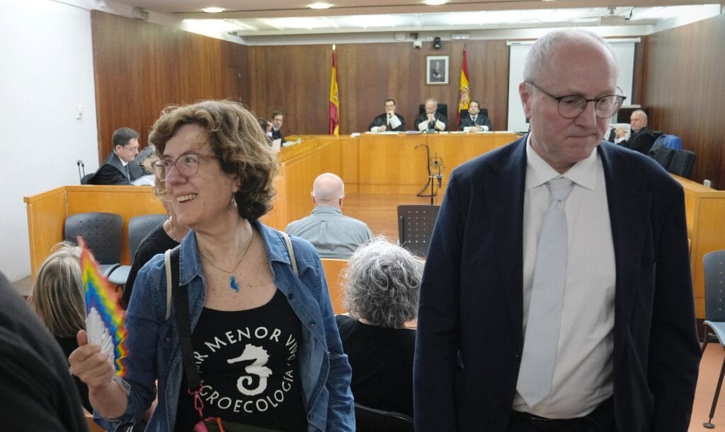 En el interior de la sala de la Audicencia Provincial de Murcia en el que se ha suspendido esta mañana el juicio nada más comenzar.