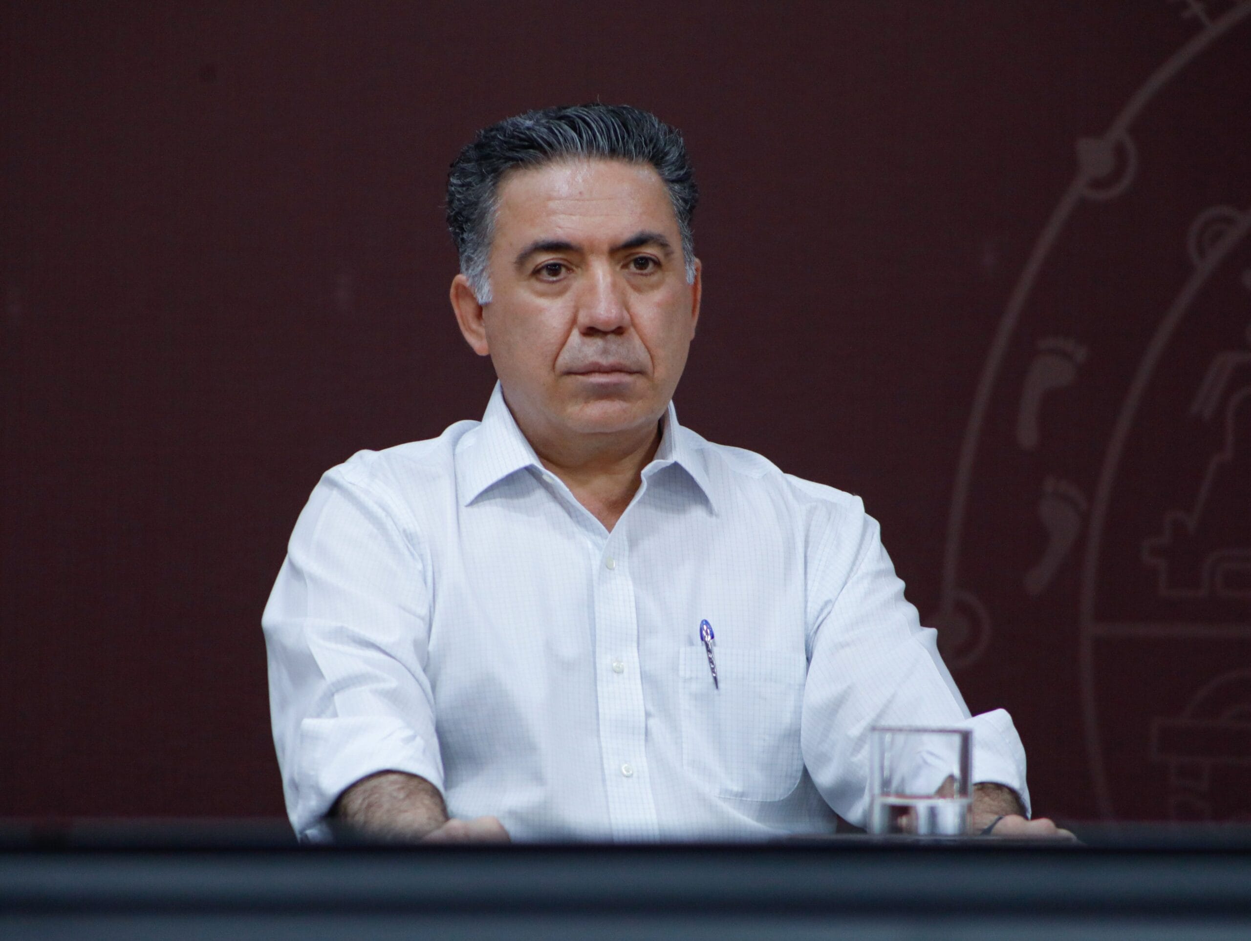 El senador Enrique Inzunza también acude a la Fiscalía a dar su declaración