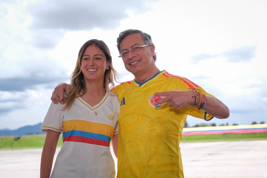 Antonella Petro, la hija menor del presidente de Colombia, reafirma su apoyo a la Selección pese a un desaire de James Rodríguez