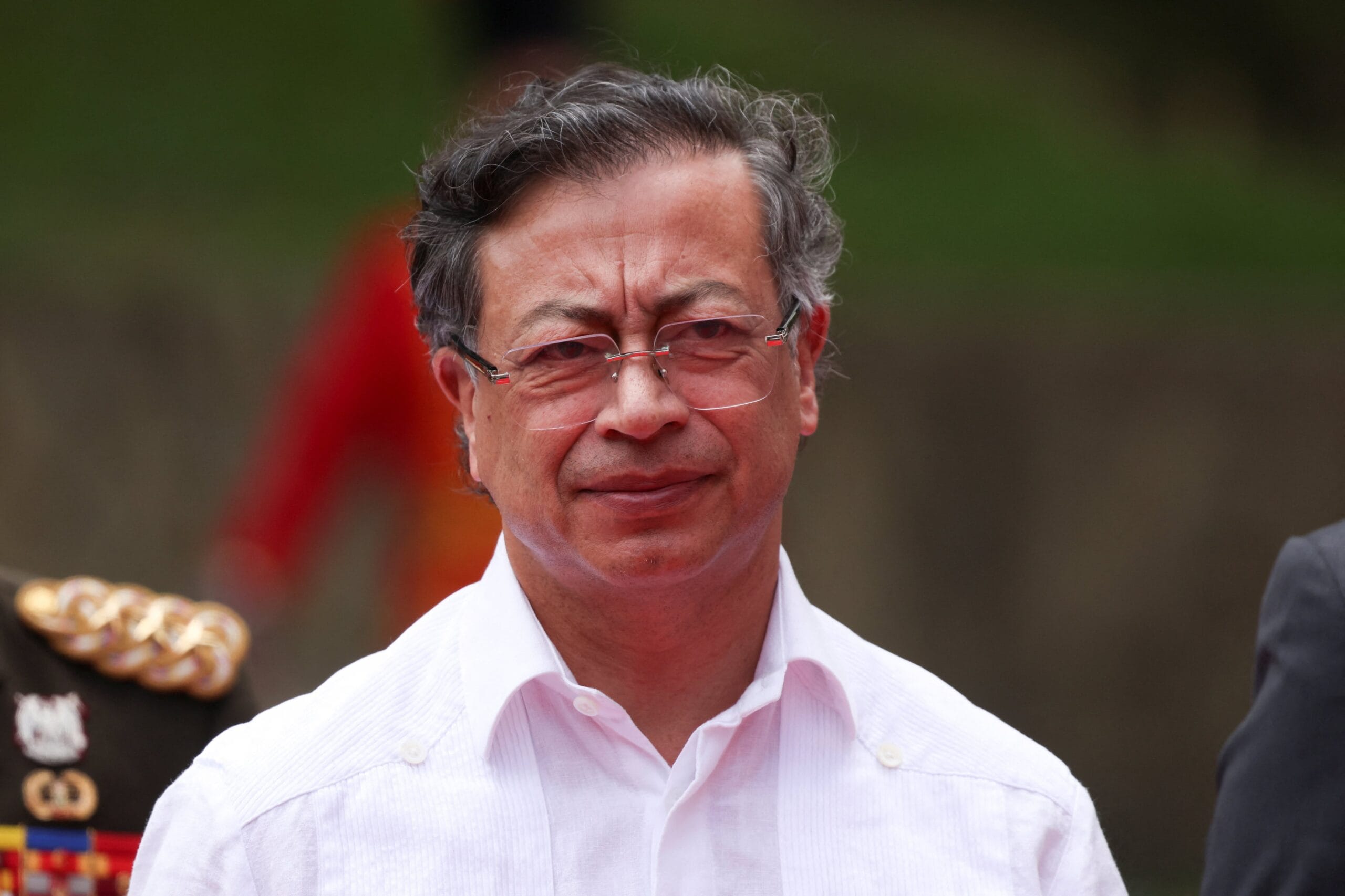 La segunda vuelta de las elecciones en Colombia | Un juez le ordena a Petro abstenerse de usar su cuenta de X y canales oficiales para participar en política