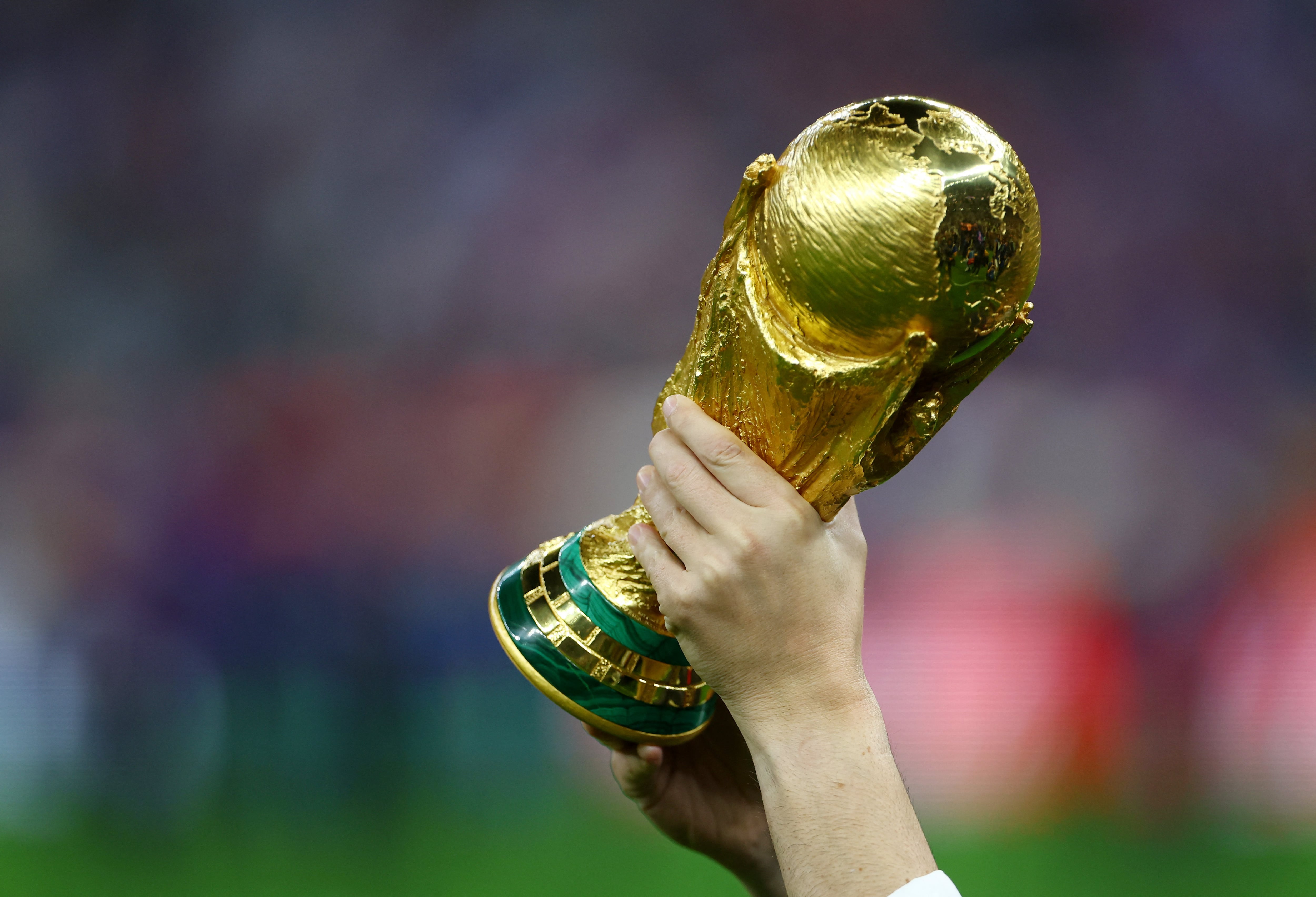 Tofeo de la Copa del Mundo en Qatar 2022-crédito Hannah Mckay/REUTERS