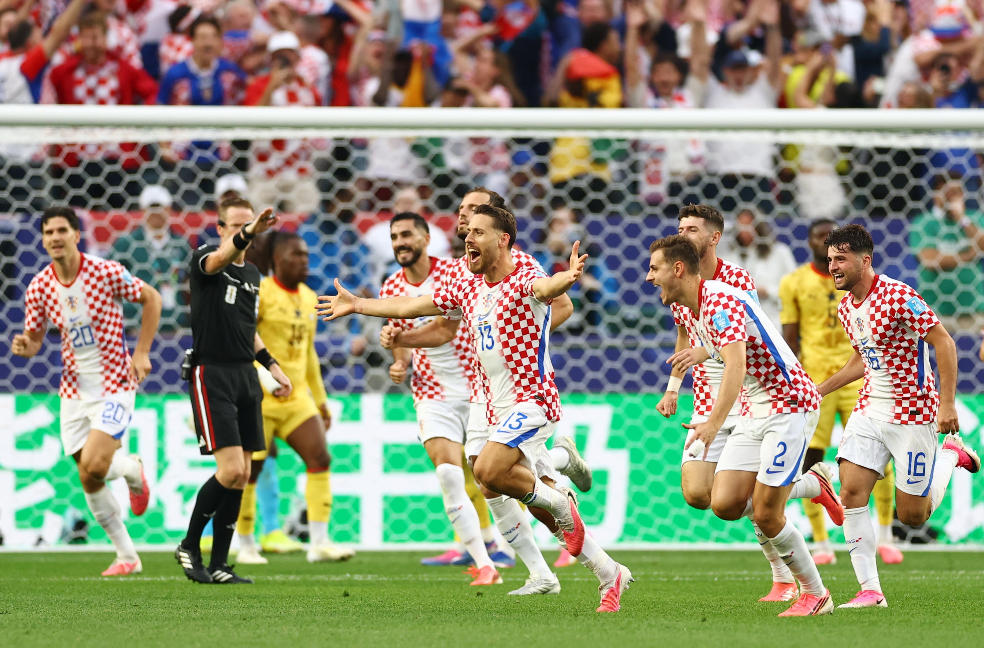 Nikola Vlasic celebrando el gol ante la selección de Ghana con Croacia por la fase de grupos del Mundial 2026-crédito Peter Cziborra/REUTERS