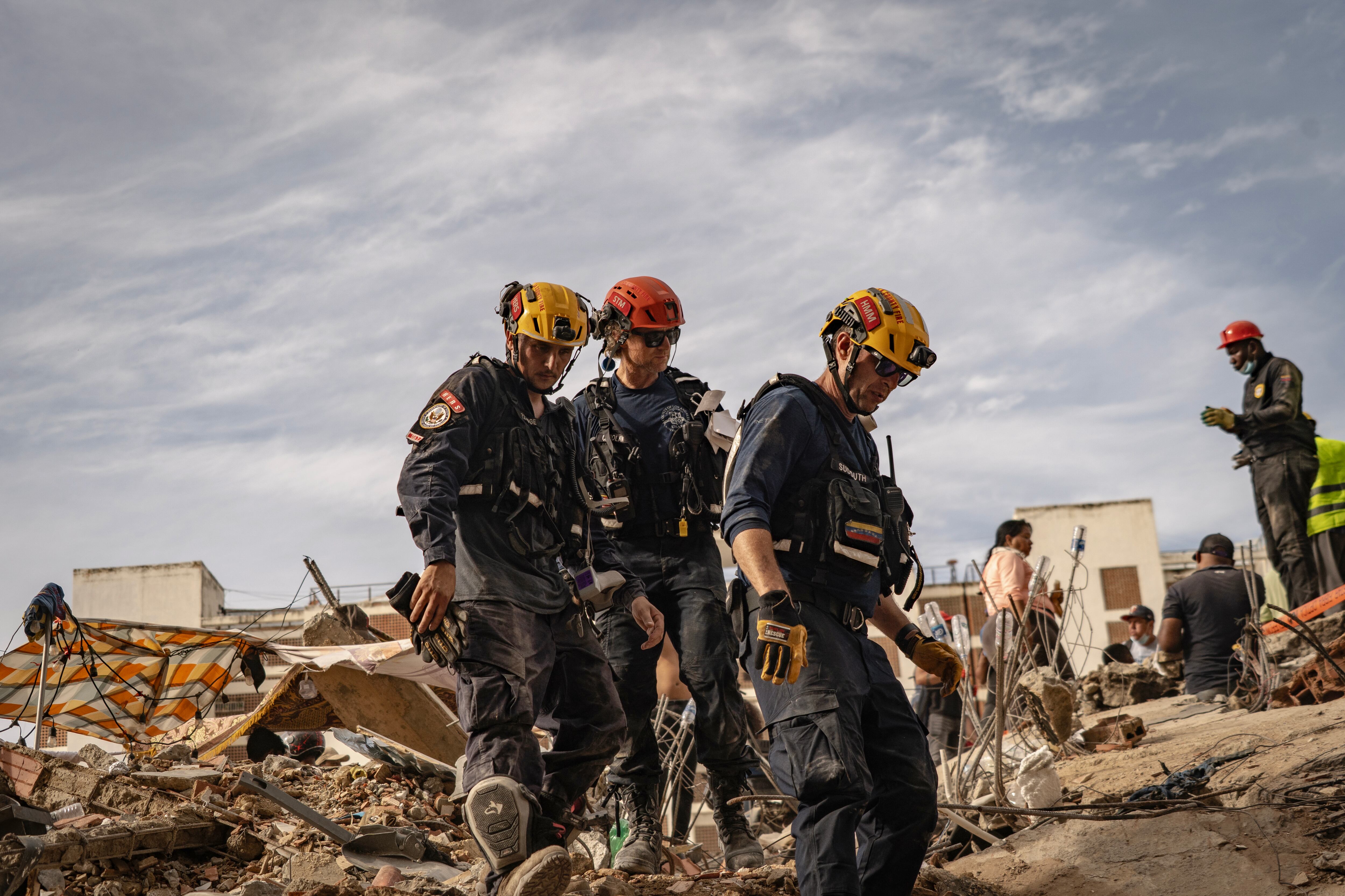 Labores de rescate en La Guaira, Venezuela, el 30 de junio.