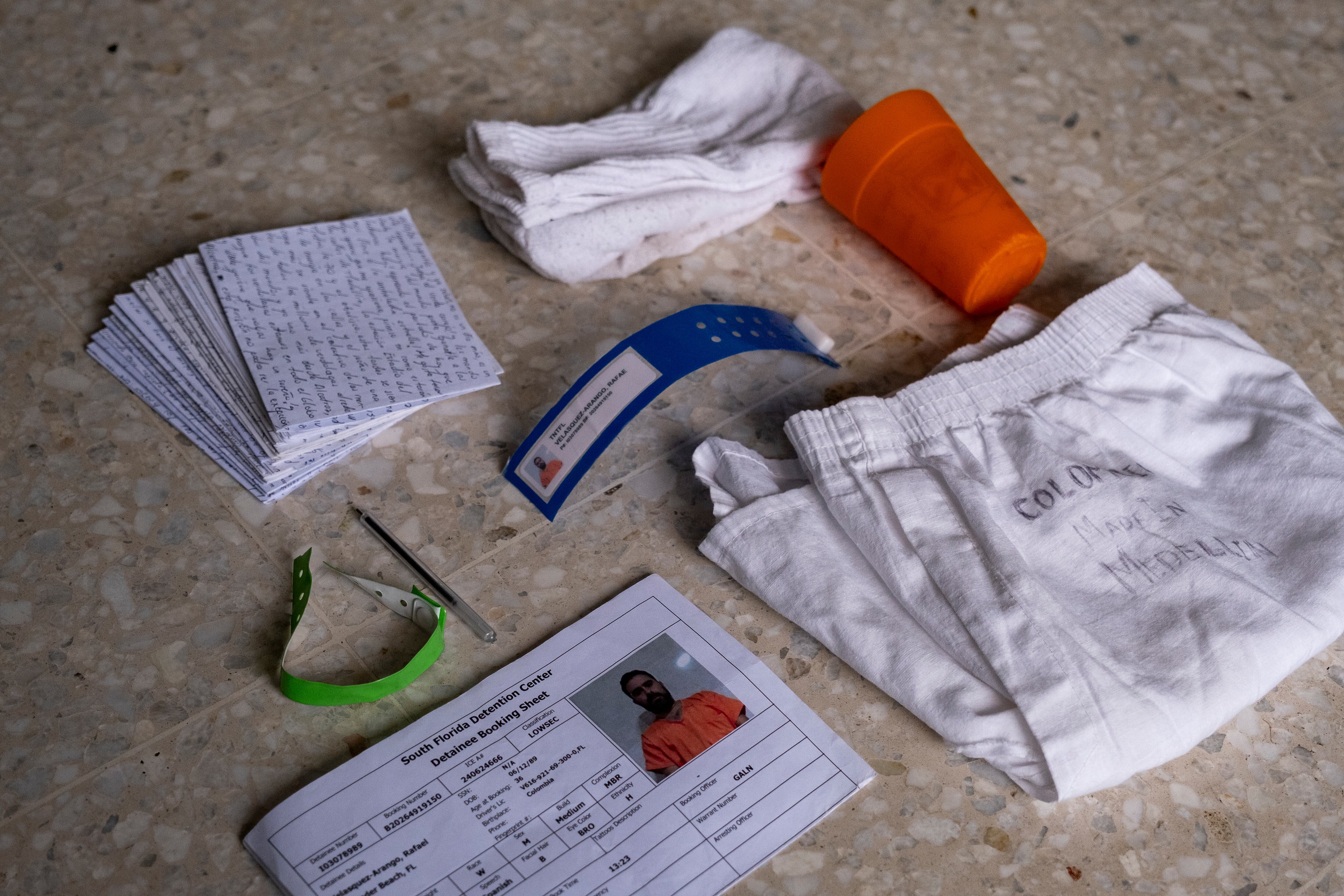 Objects of Rafael Velásquez from his stay at Alligator Alcatraz.