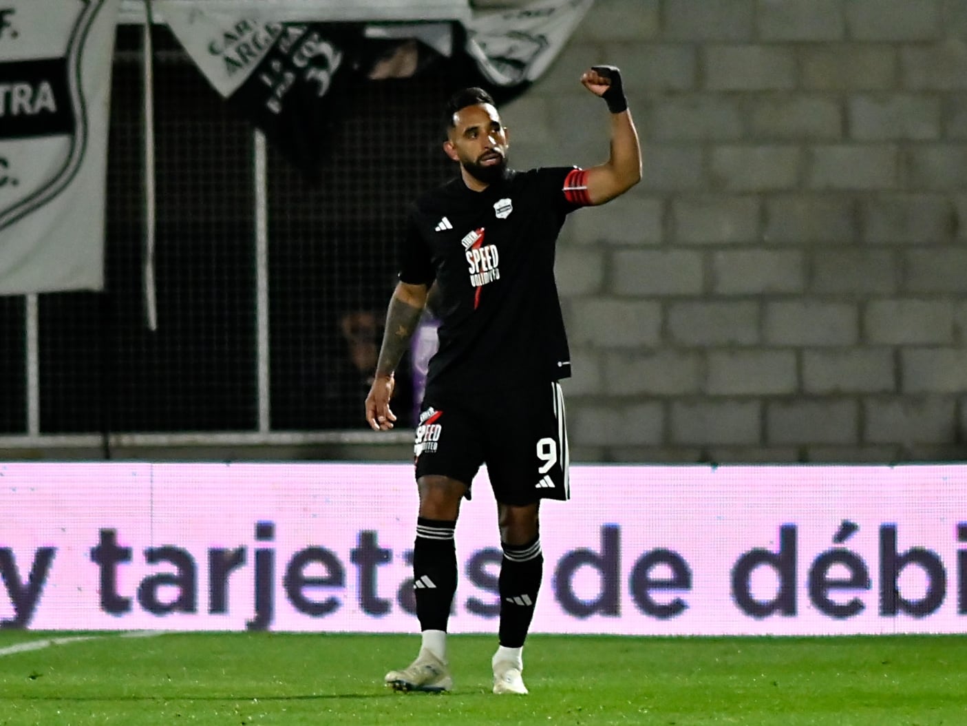 El histórico delantero Herrera se marchó de Riestra (FOTOBAIRES)