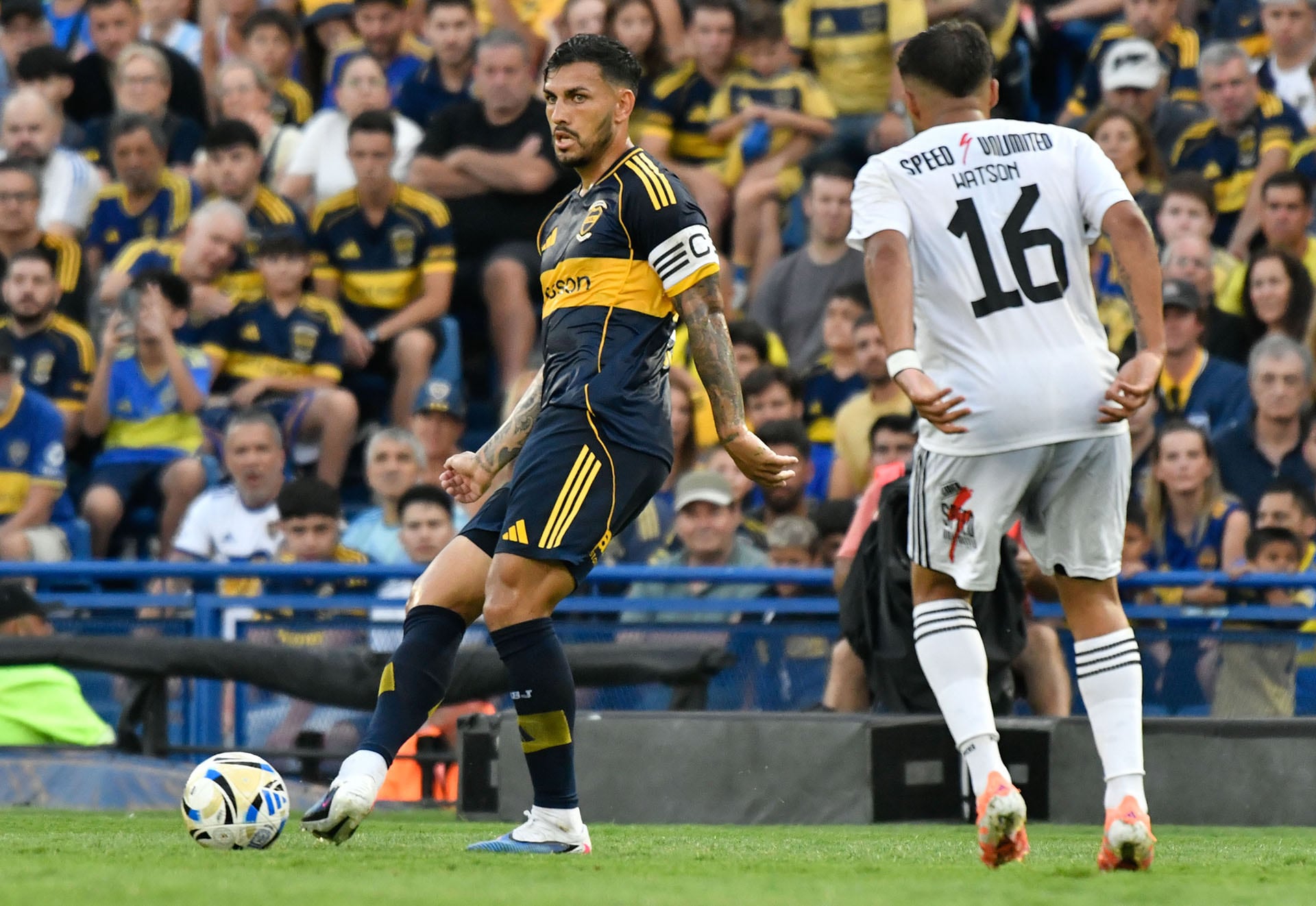 Leandro Paredes durante el partido entre Boca y Riestra por la primera fecha del Torneo Apertura 2026, disputado en La Bombonera (Fotobaires)
