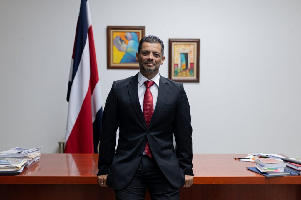 Carlo Díaz Sánchez en su despacho, en San José, Costa Rica, el 21 de julio.