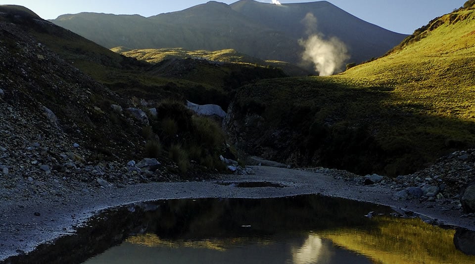 Parques Nacionales Naturales de Colombia ordenó el cierre temporal de sectores y senderos del Parque Nacional Natural Puracé por la alerta naranja del volcán Puracé - crédito Parques Naturales y Nacionales de Colombia