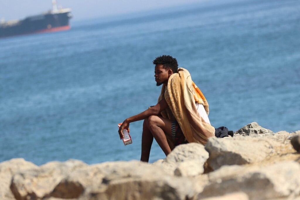Última hora de la entrada de inmigrantes a Ceuta, en directo | El Gobierno apela a la “colaboración entre administraciones” y acusa al PP de acudir a Ceuta para “tensionar”