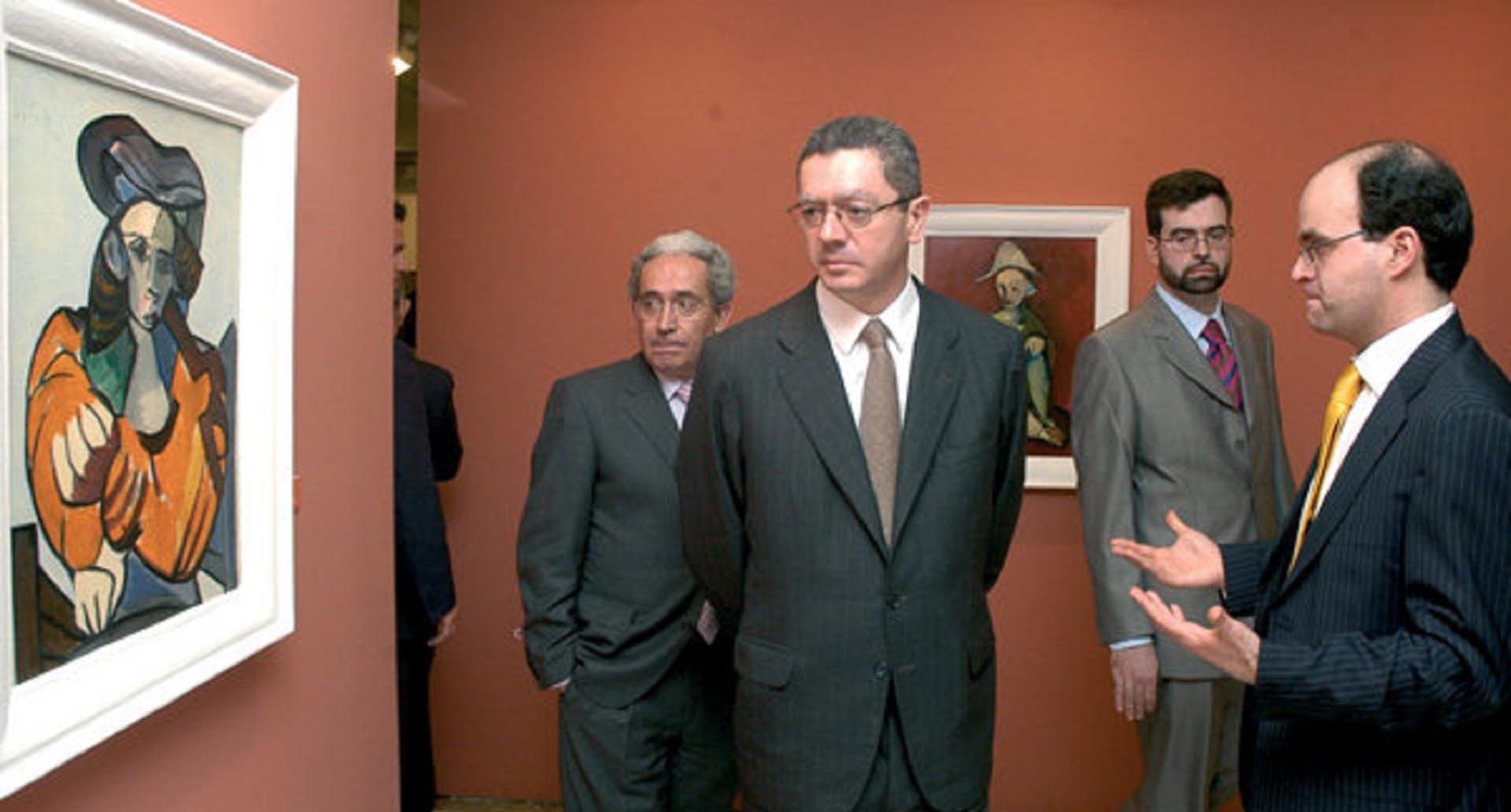 Inauguración de la exposición “Modesto Ciruelos: cien años de vanguardia” en Madrid, año 2007 (Crédito: Wikipedia)