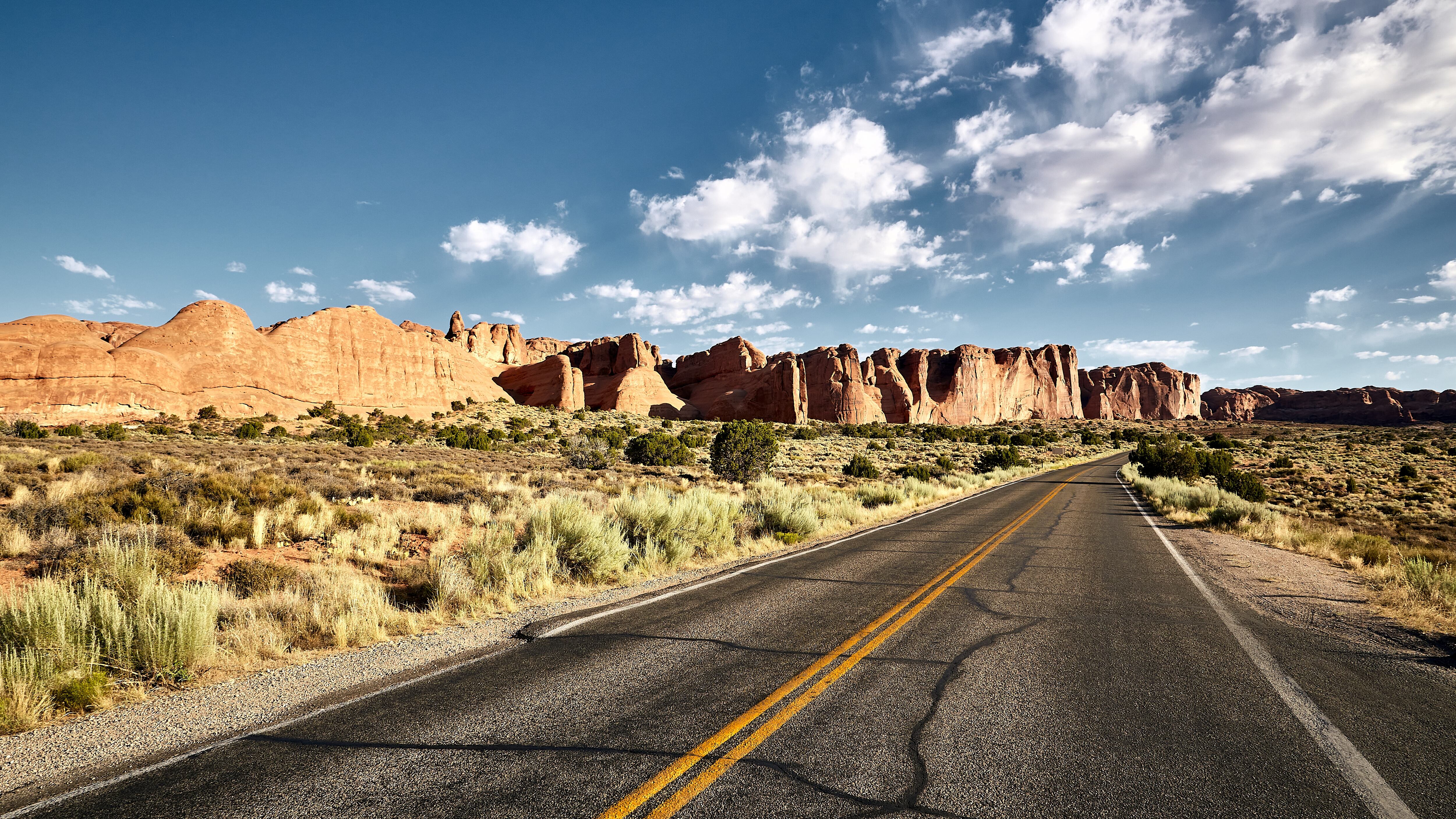 La cercanía de Flagstaff con el Gran Cañón impulsa visitas que combinan el parque nacional con el antiguo trazado de la Ruta 66 (Freepik)
