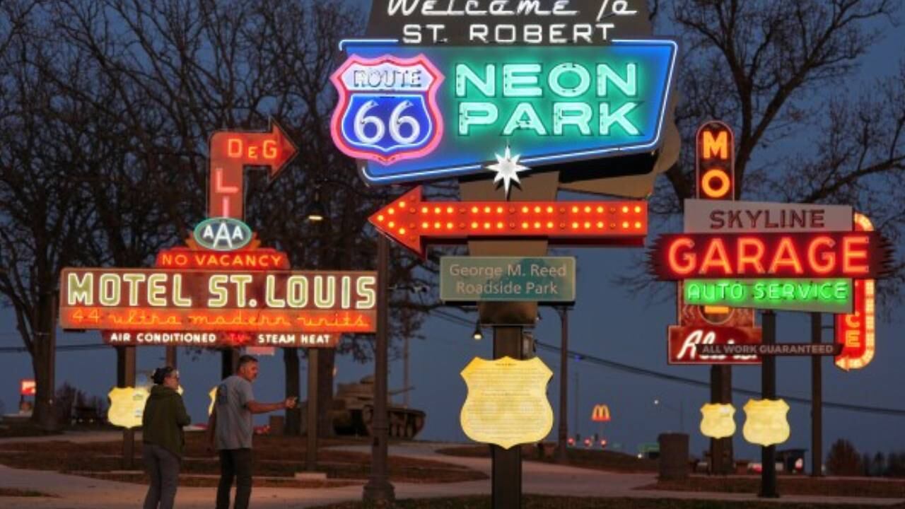 El centenario de la Ruta 66 atrajo grupos internacionales, como un contingente alemán que recorrió en motocicleta el trayecto entre Chicago y Santa Mónica (AP)