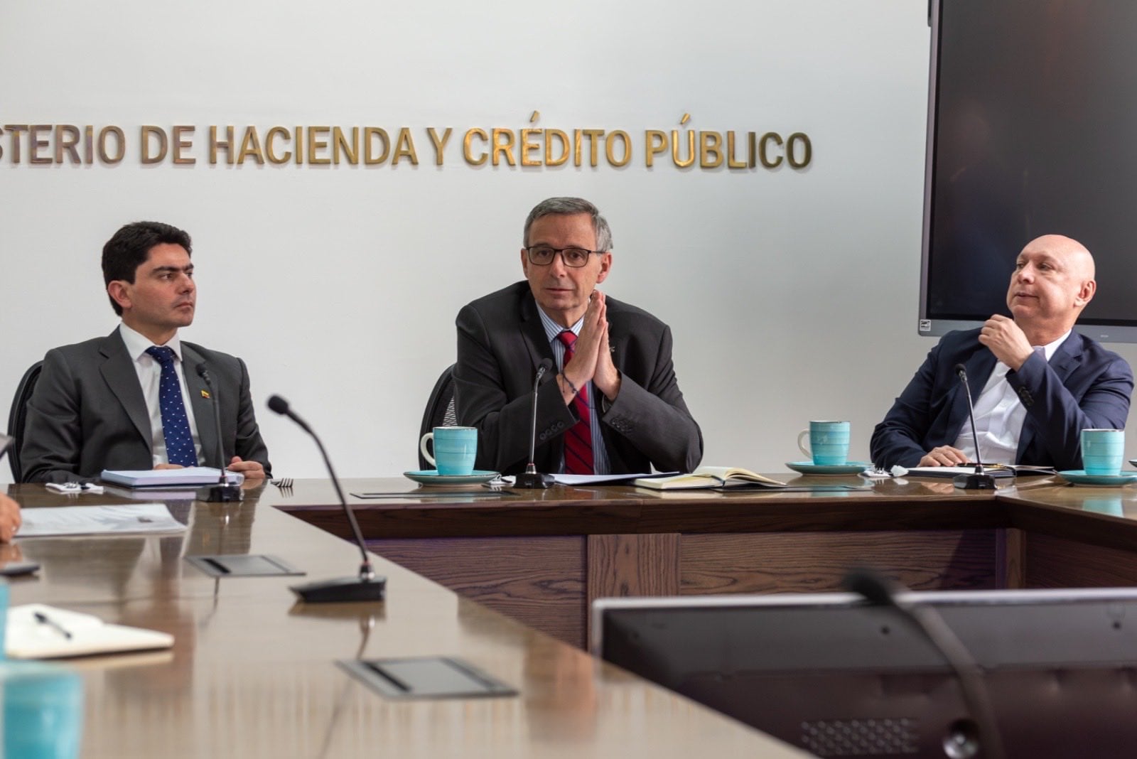 El ministro de Hacienda, Miguel Gómez Martínez, plantea un presupuesto de $634,9 billones, con $155,4 billones destinados al servicio de la deuda pública - crédito @miguel_gomez_m/X