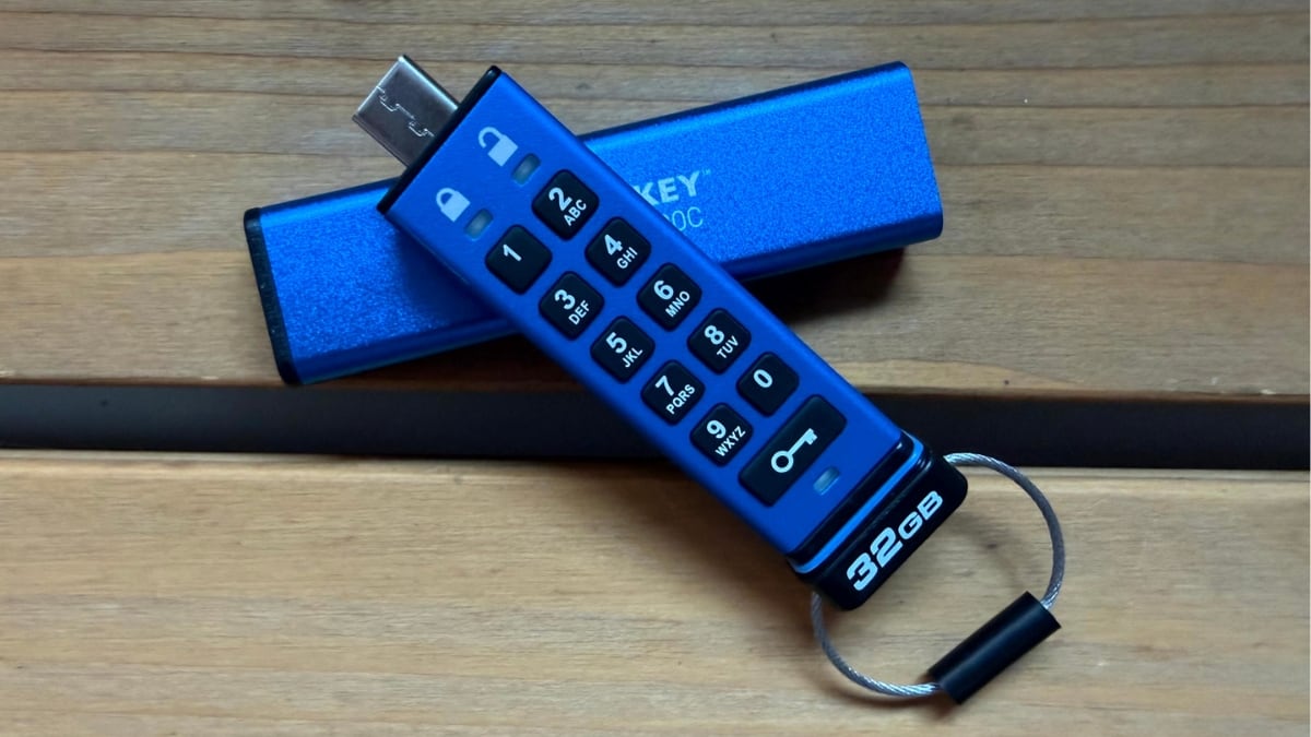 En este modelo, es necesario introducir un pin para acceder a los archivos almacenados.