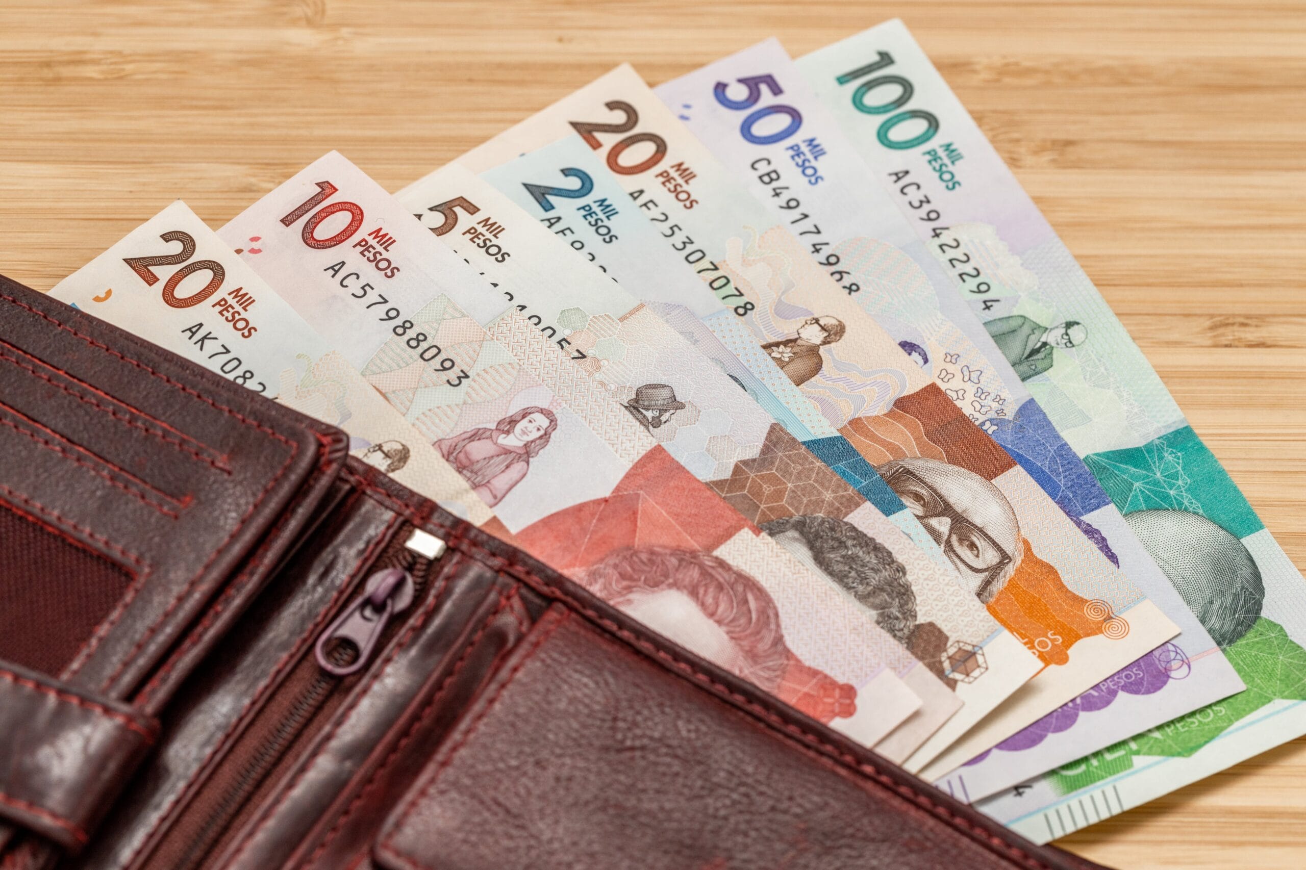 La baja educación financiera en Colombia, un muro para impulsar las finanzas personales con IA
