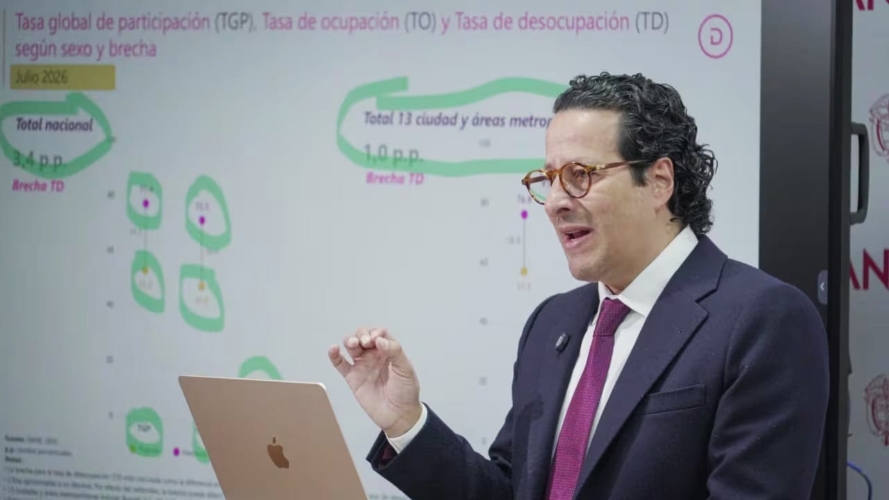 De la Espriella destituye al director del DANE, Ricardo Valencia