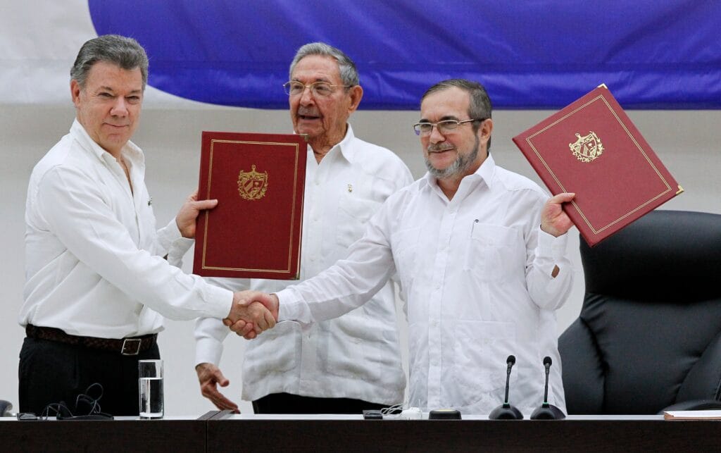 No hablemos de la JEP, hablemos de guerra y paz