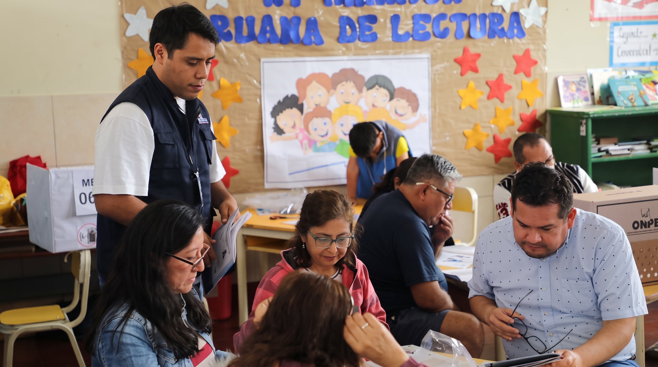 Jornada de capacitación para miembros de mesa de las Elecciones Regionales y Municipales 2026. (Fuente: ONPE) (Imagen Ilustrativa Infobae)