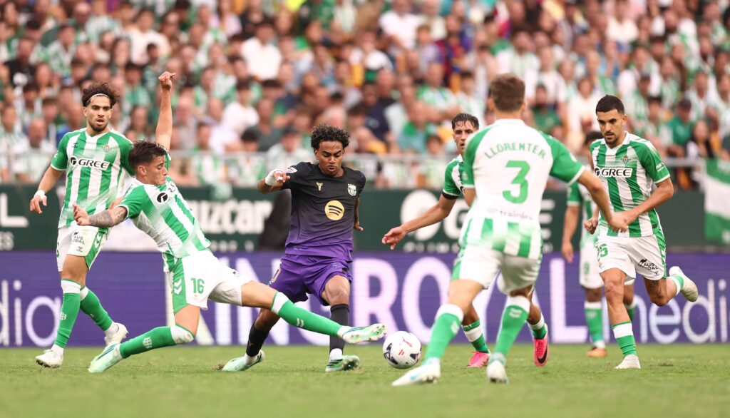 La Cartuja también se rinde a Lamine Yamal y el Barcelona golea al Betis