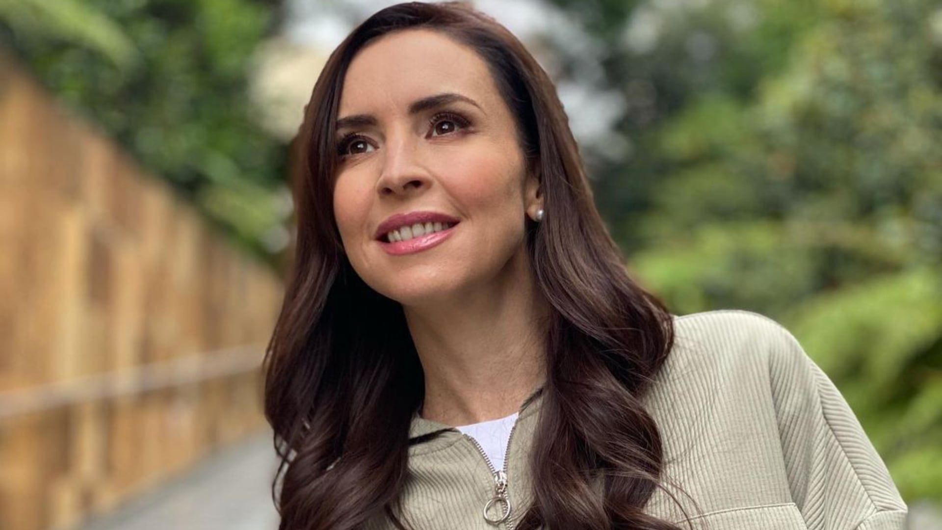 Durante ese periodo, la actriz continuó con las grabaciones de la serie televisiva Una Familia de Diez sin interrumpir su agenda laboral.
Foto: Instagram/@andreatorreh